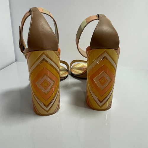 Valentino Garavani leather sandals like new, size 40, colorful