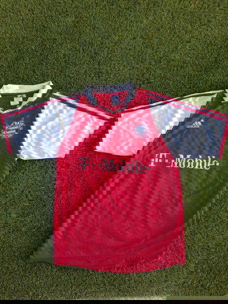 Adidas Bayern Munchen 03/04 home kit