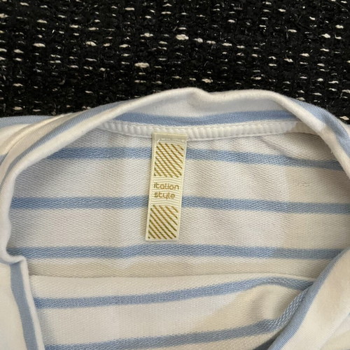 Woman's shirt one size, like new, black