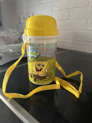 Bob SpongeBob Water Bottle like new with internal straw