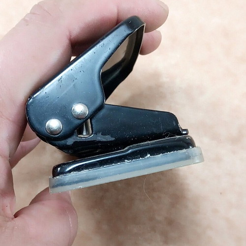 Punch hole puncher used, works properly
