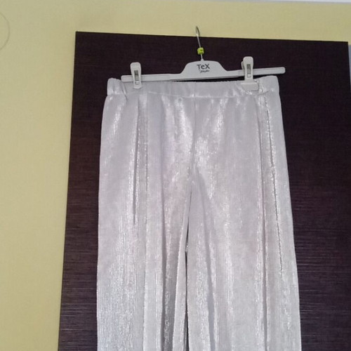 Zara 3/4 pants like new, metallic fabric, silver, size S