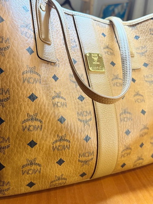 MCM shoulder bag like new, black and brown