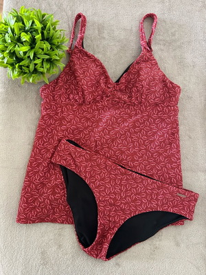 Swimsuit set new, size M, red