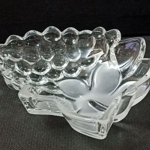 Crystal glass bowl with grape design and frosted leaves Studio Silversmiths like new
