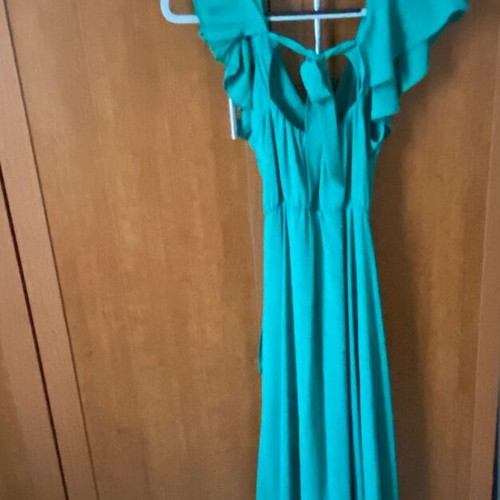 BSB evening dress like new, size 40, emerald color