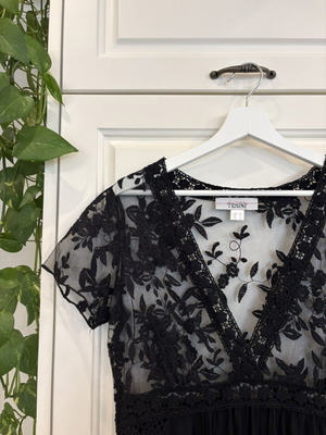 Tesini black lace dress like new with lining