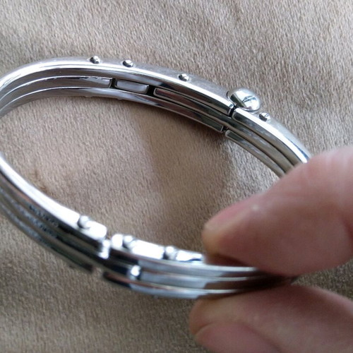 A.L.E. men's stainless steel handcuff bracelet like new, silver