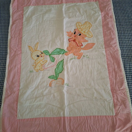 Baby bedding set like new with baby blanket