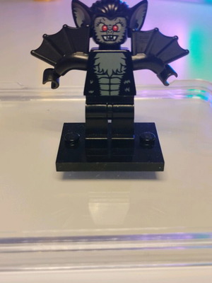 LEGO Minifigures Vampire Bat like new