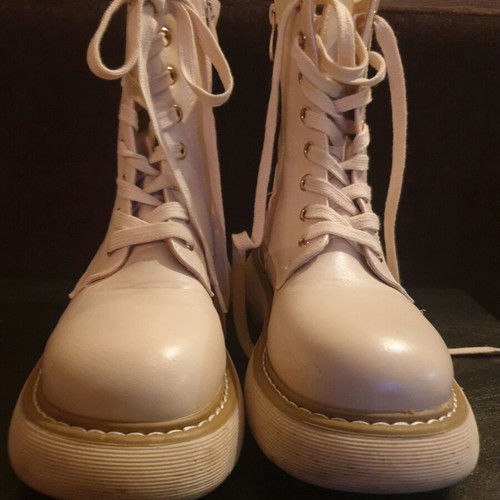 Kids boots like new, beige, size 37