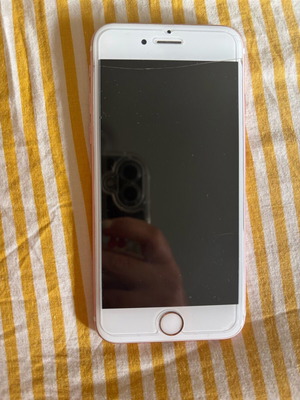 iPhone 6s used with cracked screen, pink, 16GB