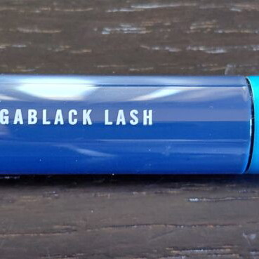M·A·C Extended Play Gigablack Lash mascara