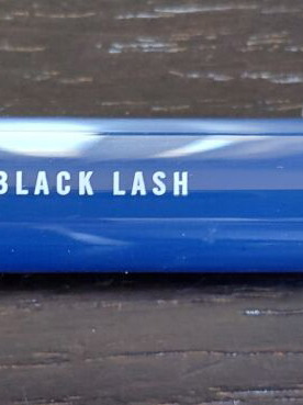 M·A·C Extended Play Gigablack Lash mascara