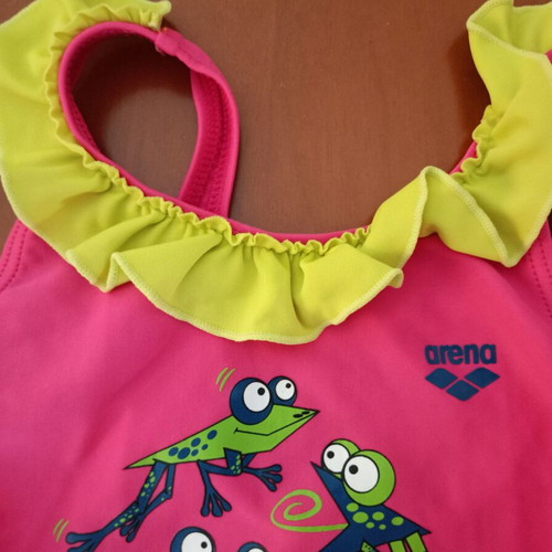 Arena girls' swimsuit used with happy frog design pink