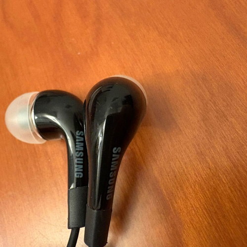 Samsung headset wired, like new