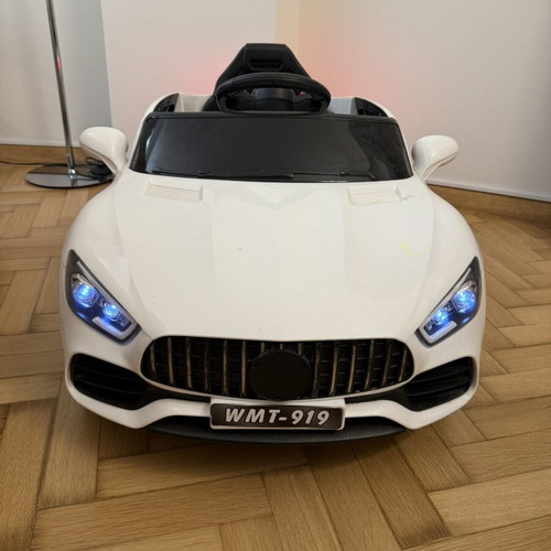 Mercedes CLS electric children's car like new with remote control