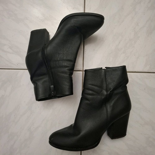 Women's leather ankle boots used size 39, black