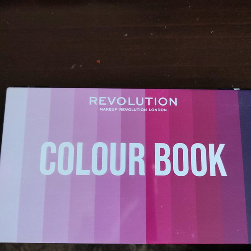 Revolution eyeshadow palette used with matte and metallic shades