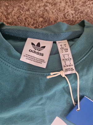 Adidas εφηβικό μπλουζάκι καινούργιο, small, τιρκουάζ