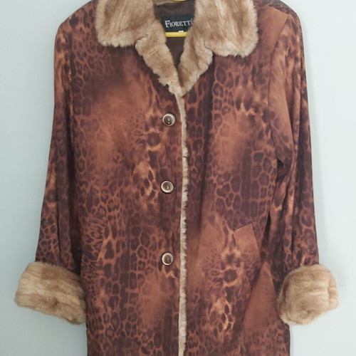 Women's coat with fur like new, brown, size M