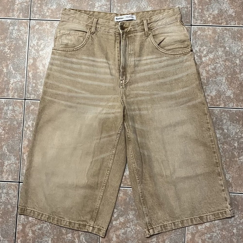 Bershka beige shorts size 40