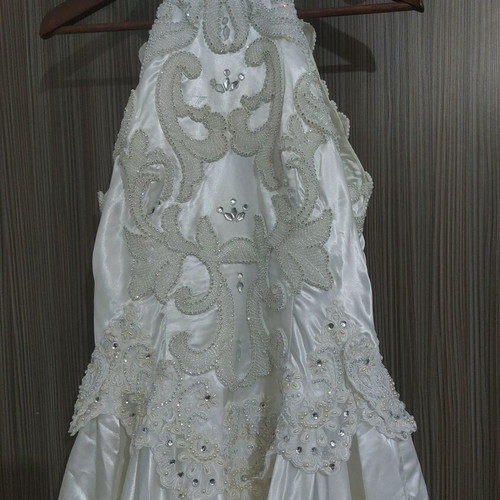Vintage wedding dress 90s with long -  70,00 - Vendora.cy
