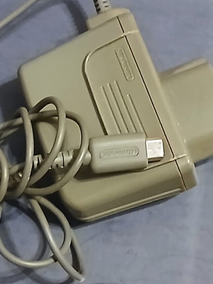 Nintendo DS Lite charger used, works normally