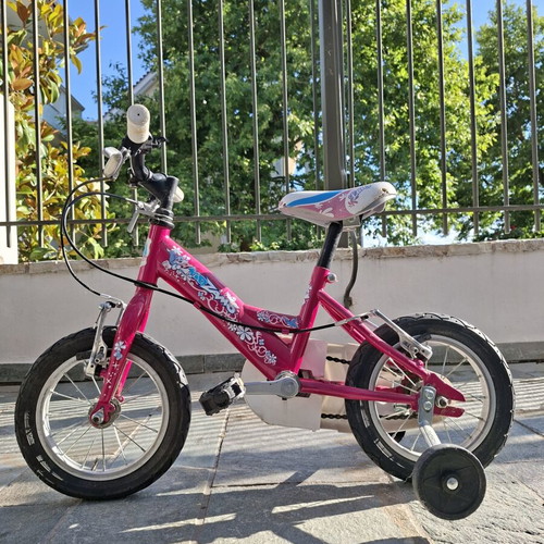 Adriatica 12" children's bike like new with aluminum frame and V-brakes