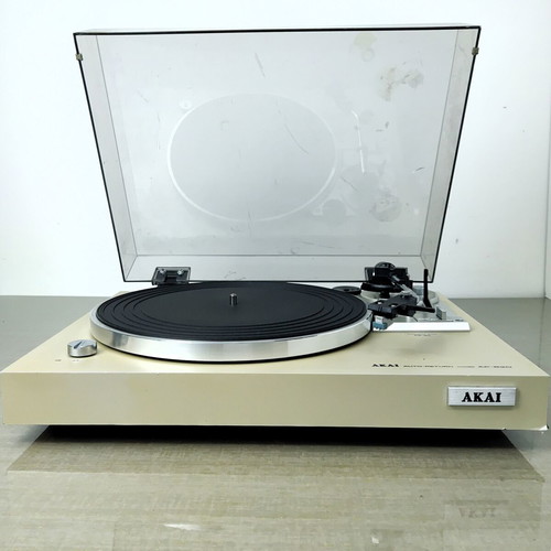 Akai AP-B20 Vintage Turntable used, belt drive auto-return, made in Japan