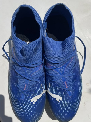 Puma football shoes size 43, blue