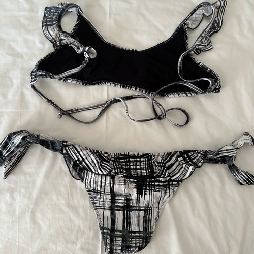MAAN bikini size M like new, black and white