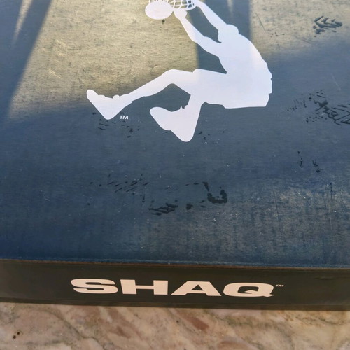 Shaq basketball sneakers like new, size 40, black and white