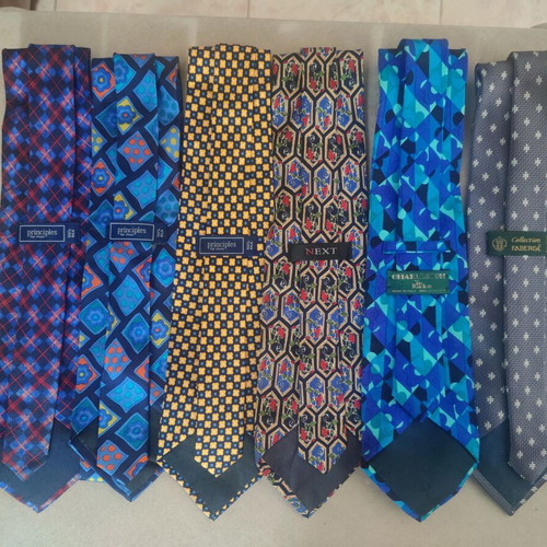 Bundle of Six Classic Branded Silk Ties Like New