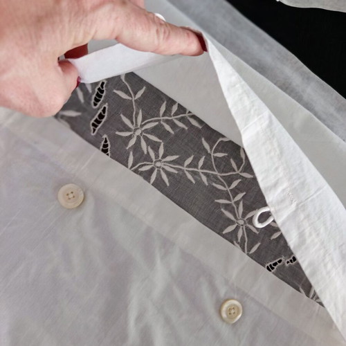 Vintage decorative pillowcases set of 2 ecru with embroidery and cutwork