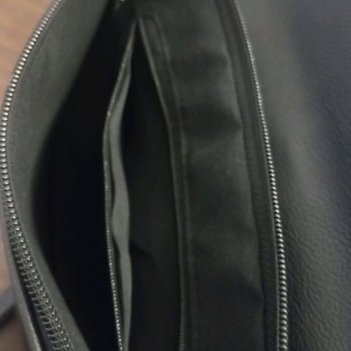 Leather women's crossbody bag black like new