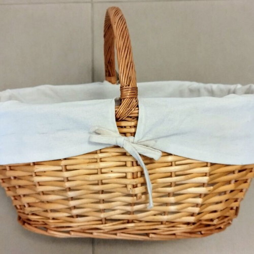 Wicker basket new with cotton lining
