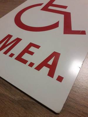 Πινακίδα ΑΜΕΑ μεταχειρισμένη, αλουμινίου 30x20cm