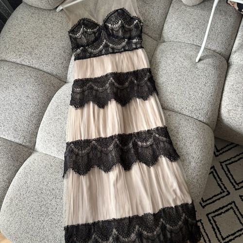 Long dress with padding like new, black and pink