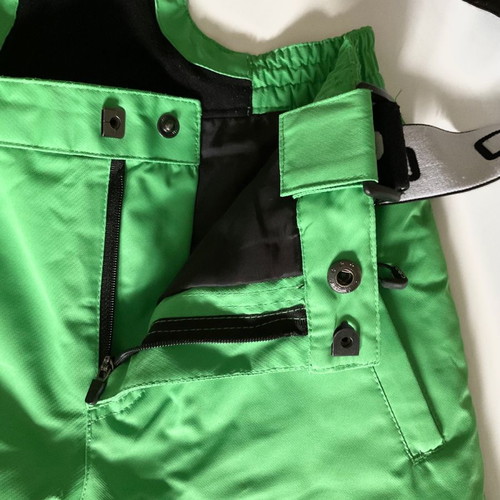 Children's ski suit new, waterproof, size 4 years, green