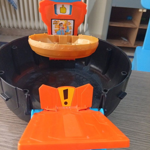 Hot Wheels Monster Truck Track like new