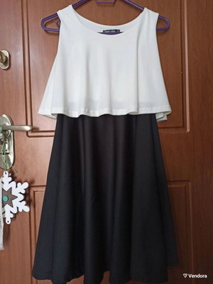 Body Plus black and white set: crop top and pleated skirt, size S
