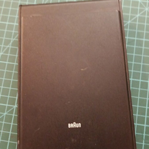 Braun electric shaver used, for parts or repair with case and charger