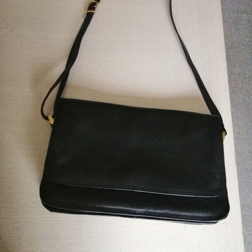 Italian crossbody bag genuine leather black like new