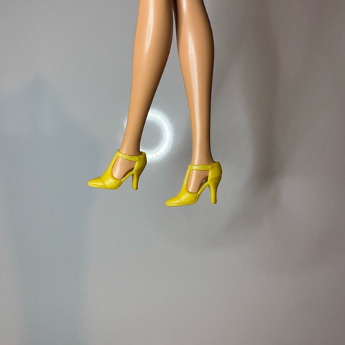 Barbie shoes used, orange and yellow, set of 2