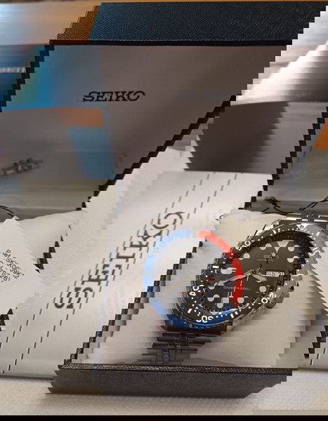 Seiko SKX009K2 "pepsi", jubilee bracelet