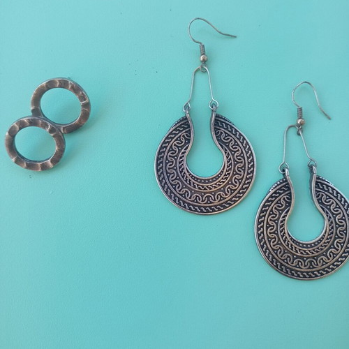Boho and minimal hammered earrings set of 2 pairs, like new