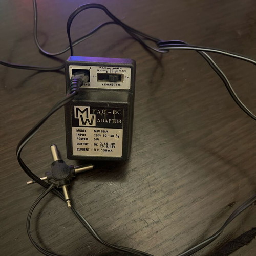 MW 88A adjustable A.C. - D.C. adaptor used, multi-voltage