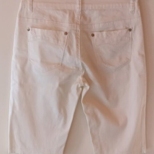 Women's slim bermuda shorts XS like new, white