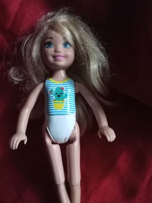 Малка Барби като ново, косата трябва да се оправи